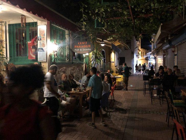 Kuşadası’nda sosyal mesafeli eğlence G2