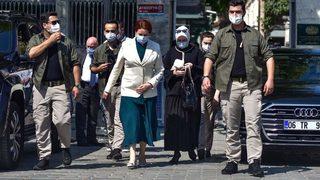 Meral Akşener'den Ayasofya Camii'ne ziyaret