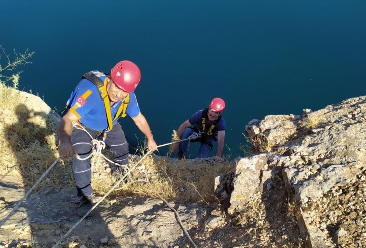 U&ccedil;urumda mahsur kalan ke&ccedil;iyi AFAD kurtardı