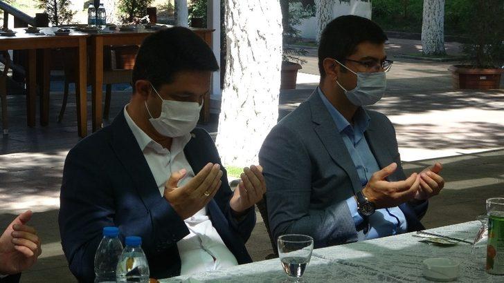 Uşak protokolü bayramlaştı G5