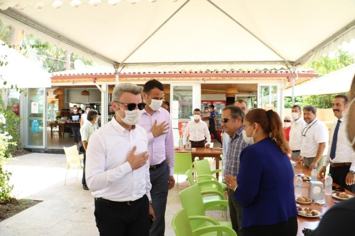 Kaş&rsquo;ta protokol bayramlaştı