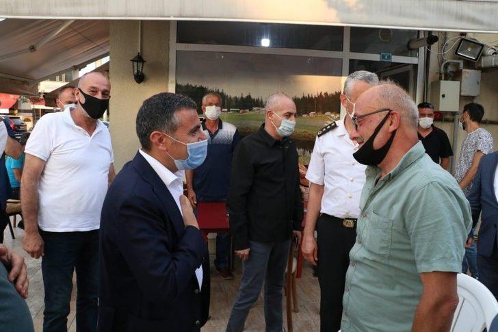 Vali Atay vatandaşlarla bayramlaştı G2