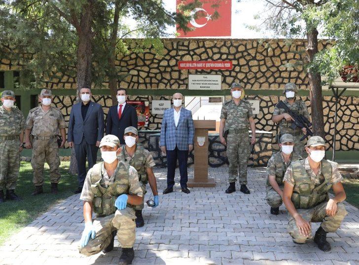 Mardin Valisi Demirtaş’tan sınırdaki Mehmetçiğe bayram ziyareti G2