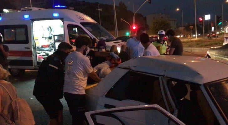 Kuşadası’nda trafik kazası 1’’i çocuk 4 yaralı G1