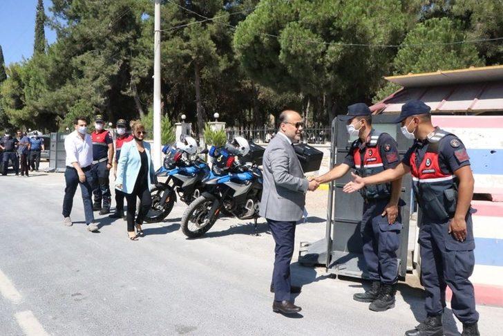 Yavuz güvenlik güçleri ile bayramlaştı G1