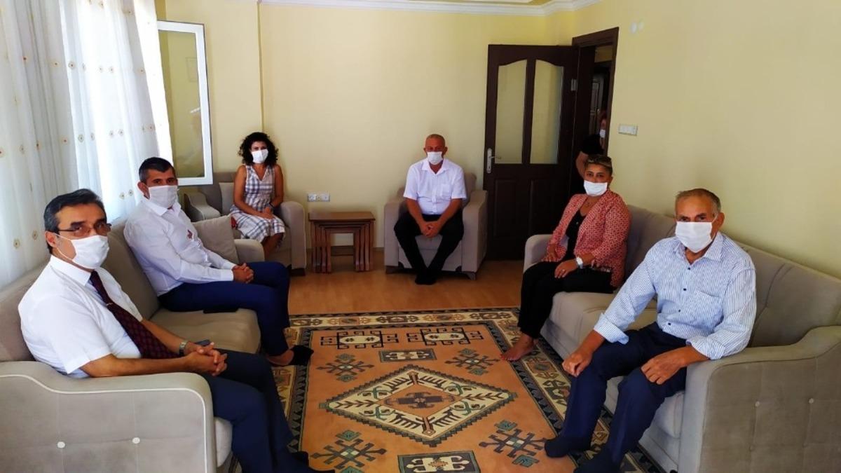 Kuşadası&rsquo;nda şehit aileleri ve gazilere bayram ziyareti