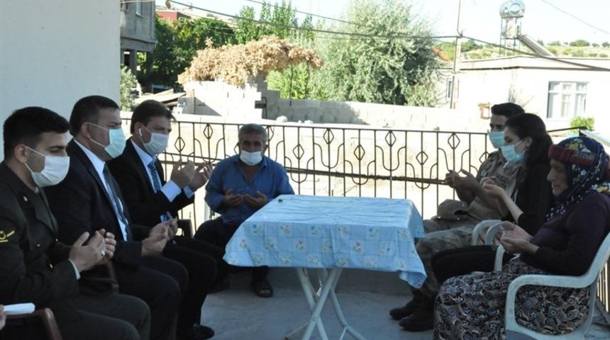 Kaymakam İmamoğlu&rsquo;ndan şehit ve gazi ailelerine ziyaret