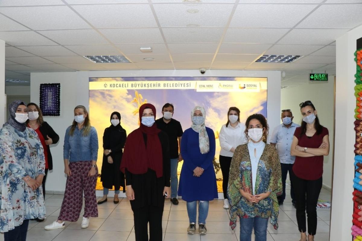 &Ouml;zel &ouml;ğrenciler, eğitime tedbirli başlıyor