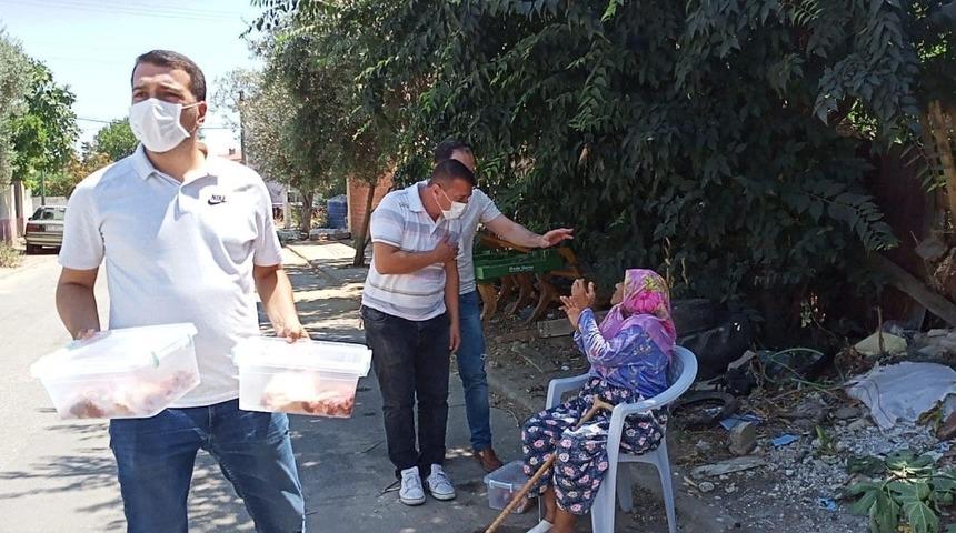 &Ouml;demiş&rsquo;te bin aileye kurban eti dağıtıldı