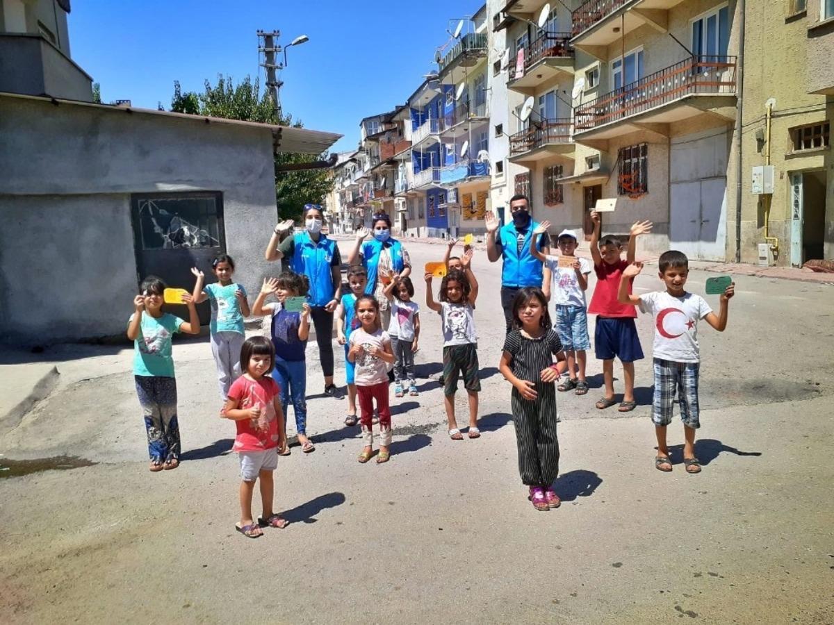 Elazığ&rsquo;da &ccedil;ocuklar sevindirildi