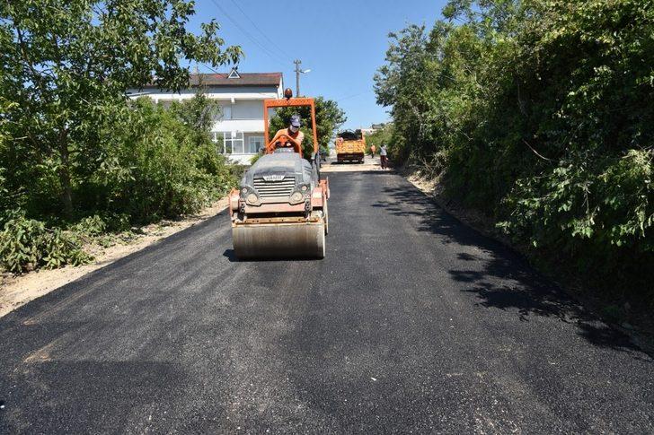 İzmit Belediyesinden Karadenizliler Mahallesi’ne yeni asfalt yol G4