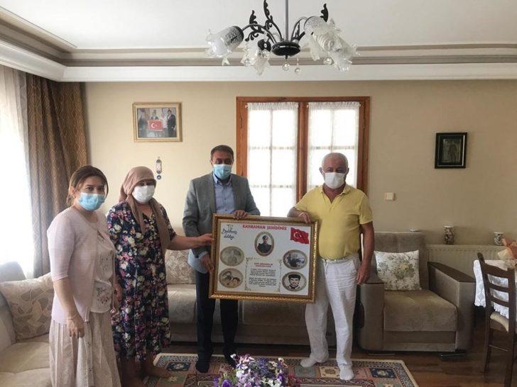 Vali Şıldak’tan Edremit ve Ayvalık’ta bayram ziyaretleri G1