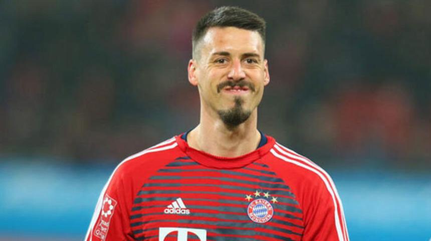 Beşiktaş'ın gündemindeki Sandro Wagner futbolu bıraktı