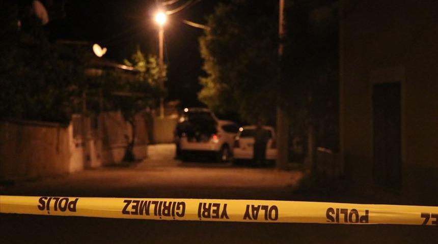 Boşanma aşamasındaki eşini öldürdü, kayınvalidesini darbetti