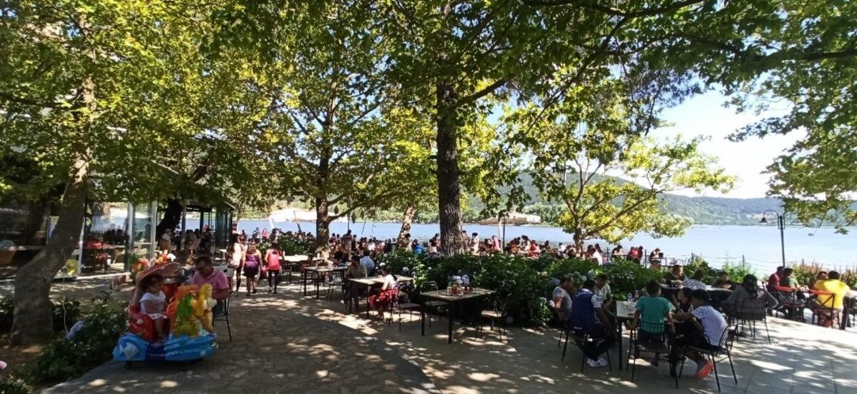 G&ouml;lc&uuml;k&rsquo;te bayram yoğunluğu