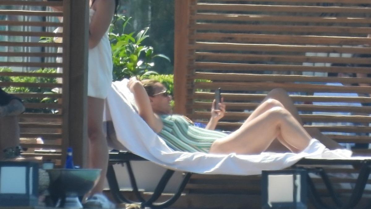 Ziynet Sali&rsquo;den deniz keyfi