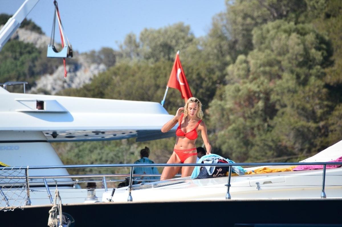 Duygu Bal&rsquo;ın yat keyfi