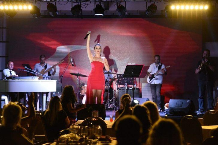 Banu Karaca Bodrum’u coşturdu G1