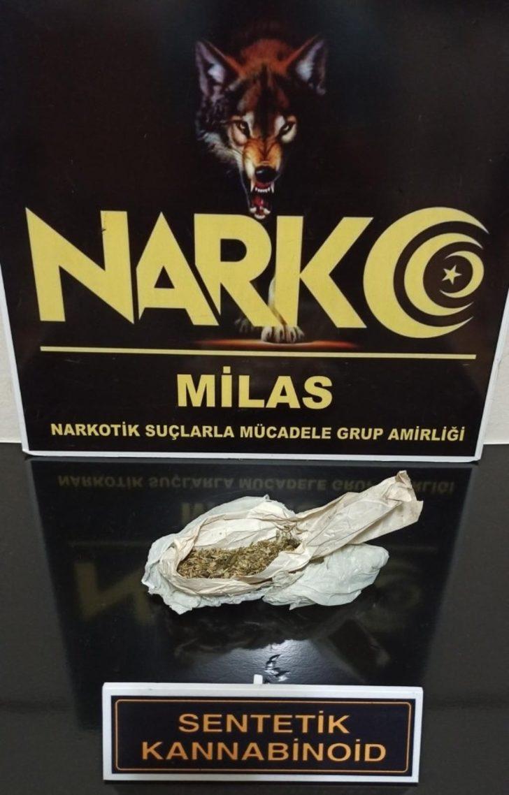 Otomobilden uyuşturucu çıktı, sürücü tutuklandı G2