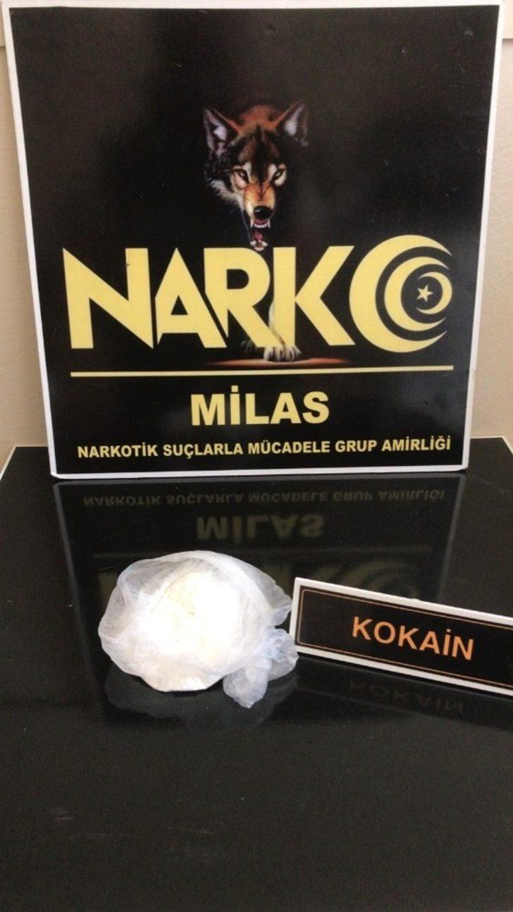 Otomobilden uyuşturucu çıktı, sürücü tutuklandı G3