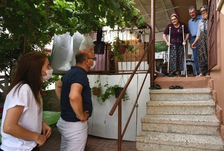 Oral çiftinden ilçe büyüklerine bayram ziyareti G3