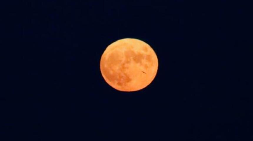 İstanbul'da dolunay manzarası büyüledi