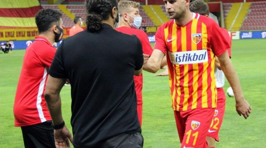 Kayserispor 97 kez oyuncu değiştirdi