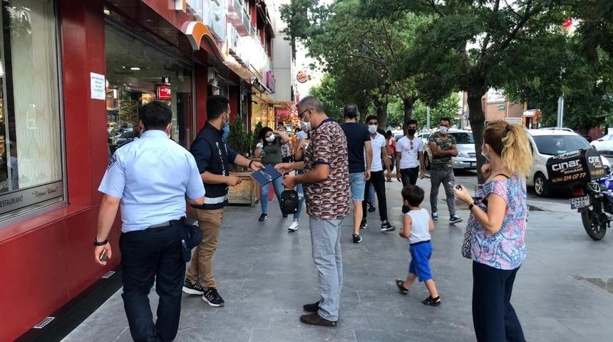 Erzincan&rsquo;da maske takmayanlara ceza yağdı