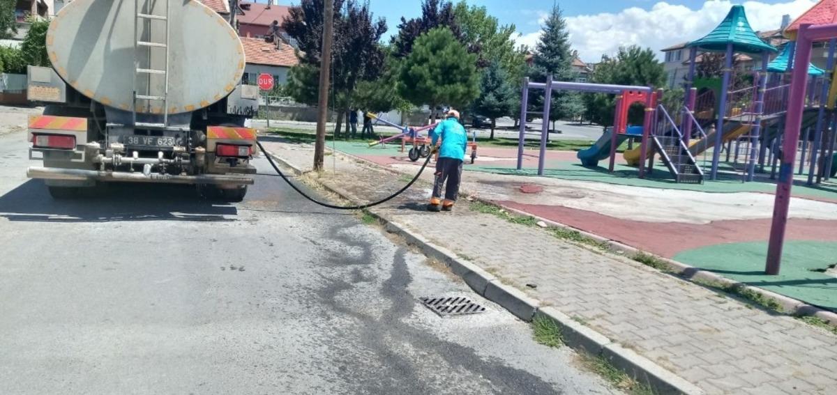 Melikgazi&rsquo;de kurban kesim yerleri dezenfekte edildi