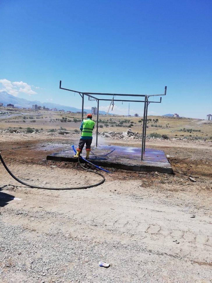 Melikgazi’de kurban kesim yerleri dezenfekte edildi G3