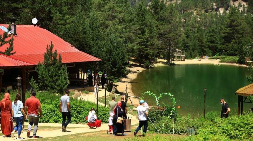 G&uuml;m&uuml;şhane&rsquo;de 21 bin kişi &ouml;ren yerlerini gezdi