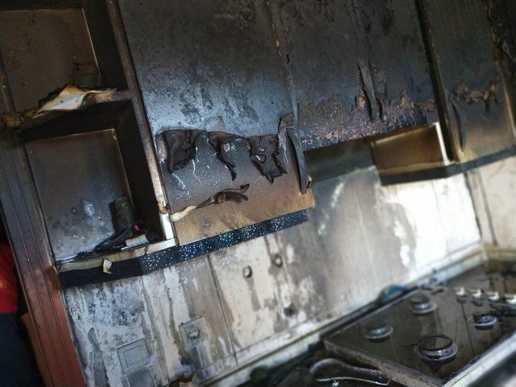 Kula Köyü’nde ev yangını G4