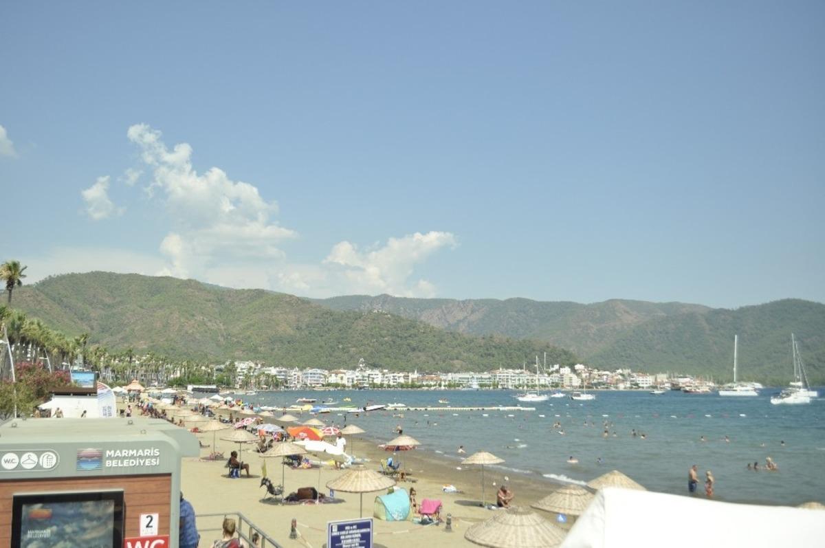Marmaris yabancı misafirlerini beklemeye başladı