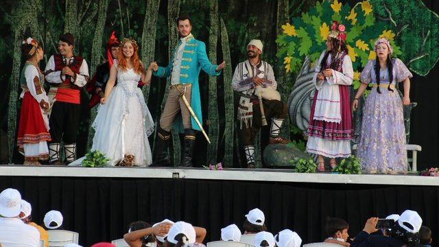 “Altın kız” tiyatro oyunu Şanlıurfa’da sahnelendi