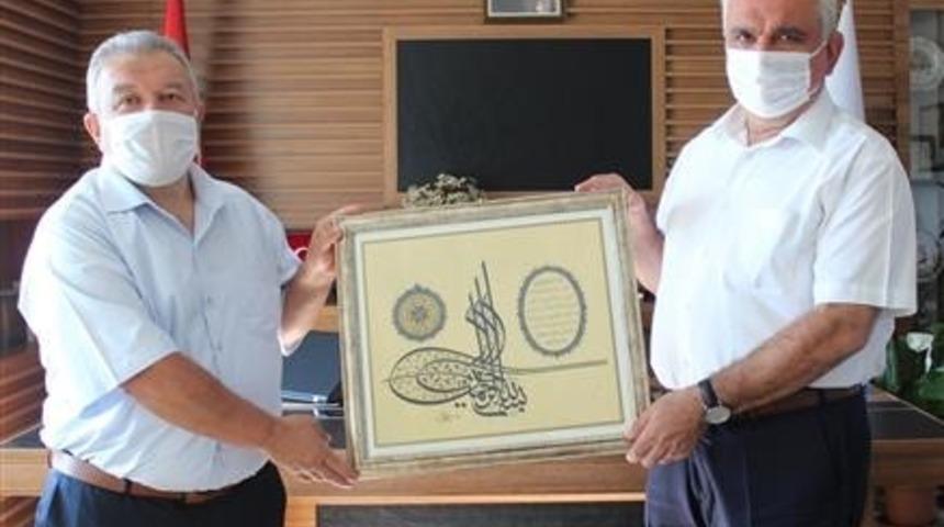 İn&ouml;n&uuml; İl&ccedil;e M&uuml;ft&uuml;s&uuml; Şahin&rsquo;den, Bilecik İl M&uuml;ft&uuml; Erhun&rsquo;a ziyaret