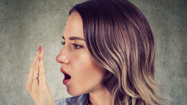 Sabah uyanınca ağız kokusu neden olur, nasıl giderilir?