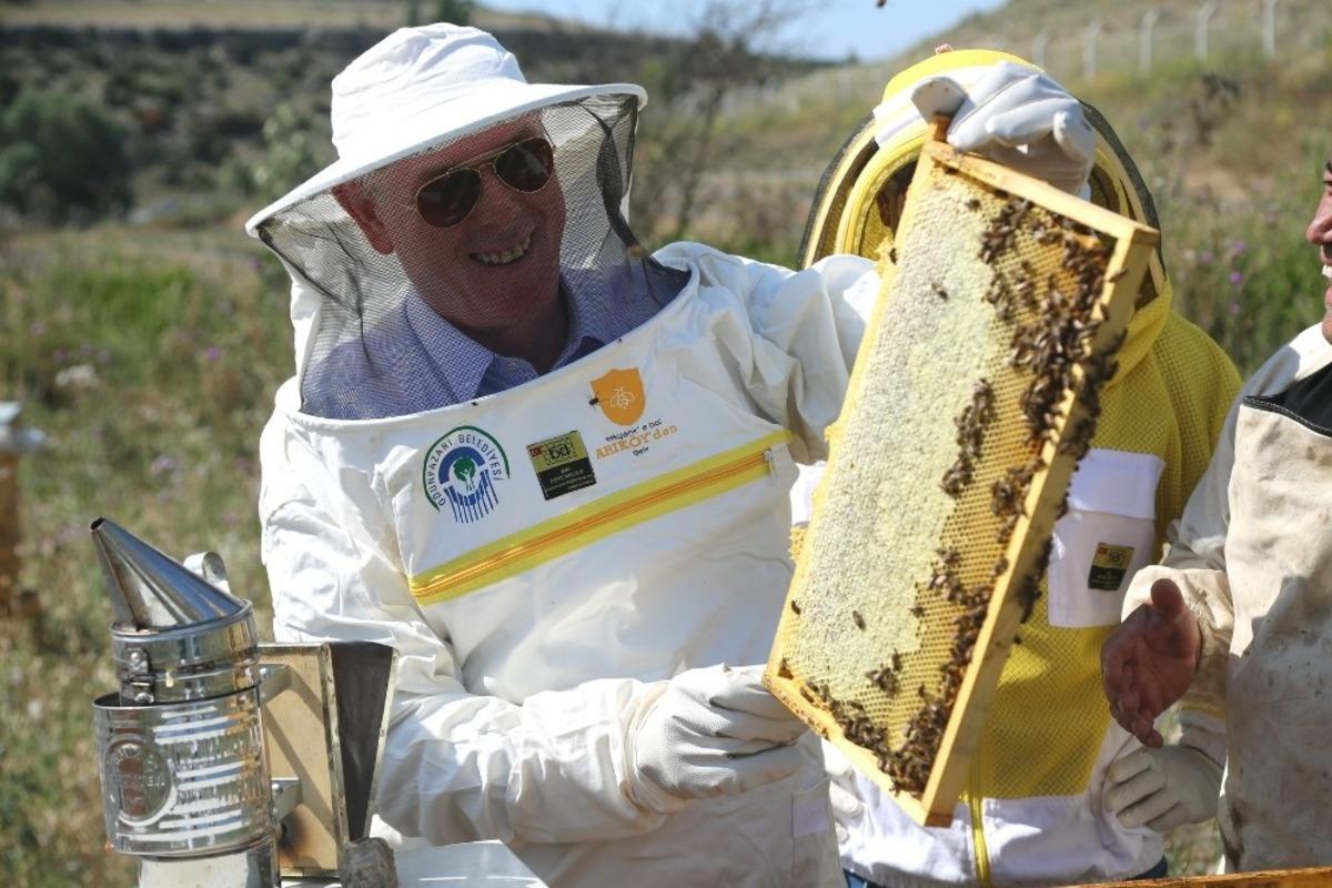 Arık&ouml;y 2020&rsquo;nin ilk ballarını verdi