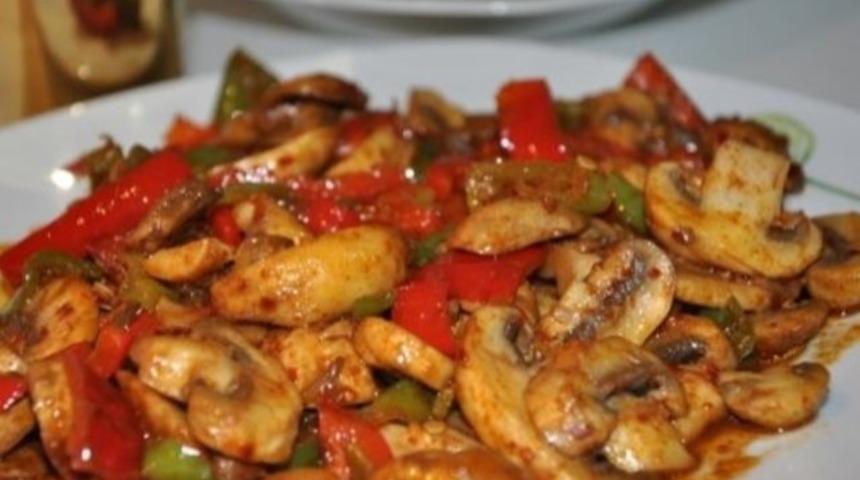 Mantarlı tavuk sote tarifi