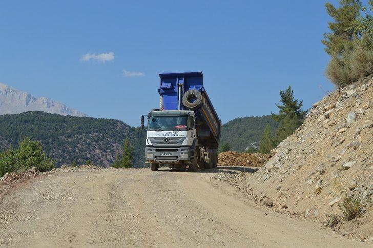 Gündoğmuş Köprülü yayla yolunda stabilize çalışması G3