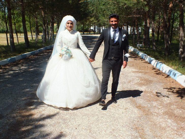 Evli çiftlerden Malazgirt’teki tarihi mekanlara ilgi G5