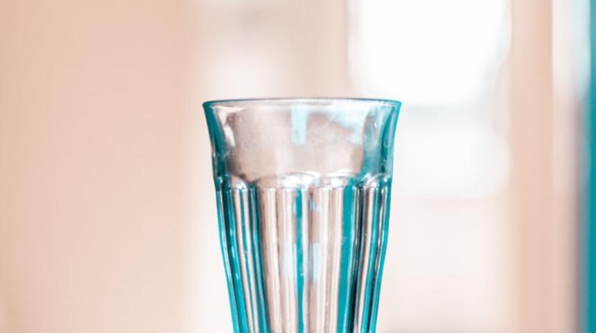 Meğer bardak makinede bu y&uuml;zden &ccedil;iziliyormuş! &Ccedil;aresi ortaya &ccedil;ıktı...