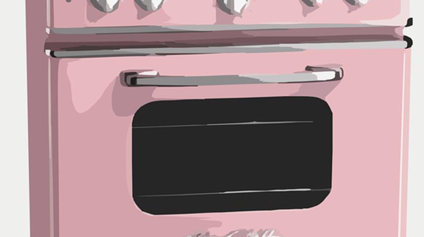 Dikkat! Risk altında olabilirsiniz! Eğer fırını bu şekilde temizlemiyorsanız...