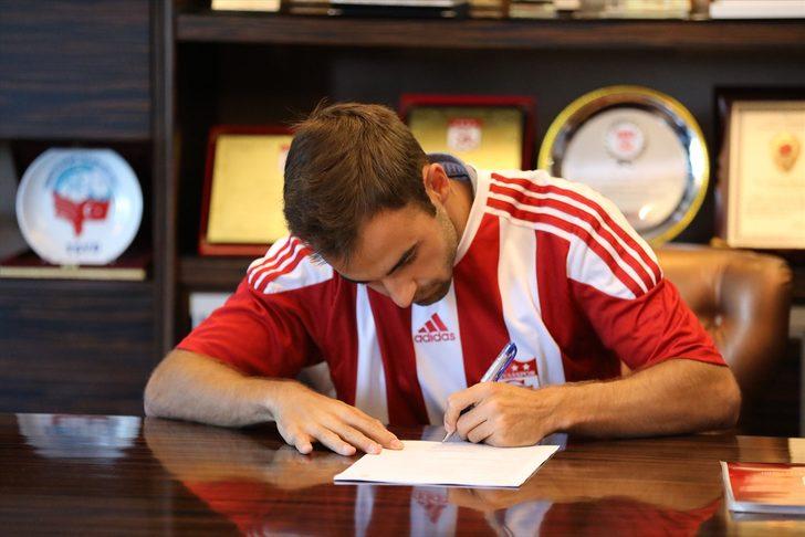 Sivasspor, İspanyol futbolcu Jorge Felix'i transfer etti G1