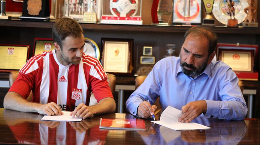 Sivasspor, Jorge Felix ile 2 yıllık sözleşme imzaladı