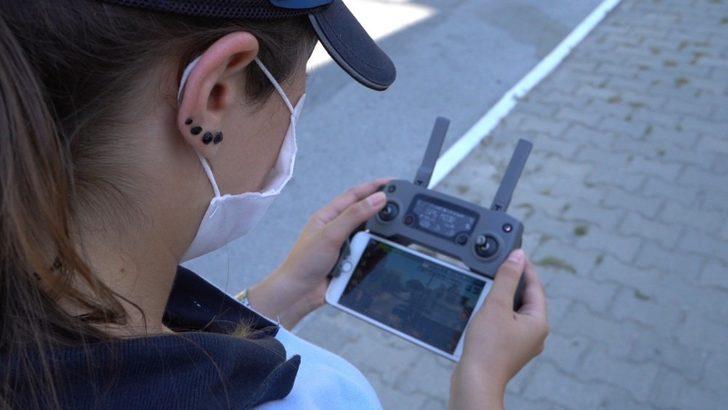 Kuşadası Belediyesi zabıtası Kuşadası Körfezindeki sahilleri drone ile denetliyor G2