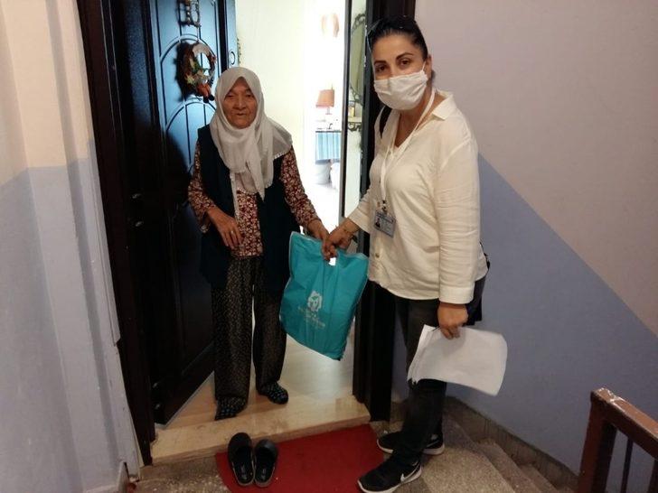 Büyükşehir’den yaşlılara bayram ziyareti G3