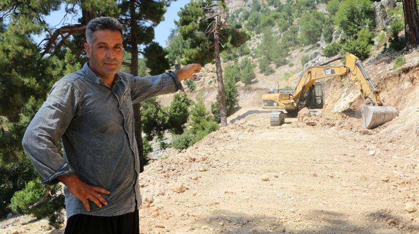 Erdemli&rsquo;de yol genişletme &ccedil;alışmaları s&uuml;r&uuml;yor