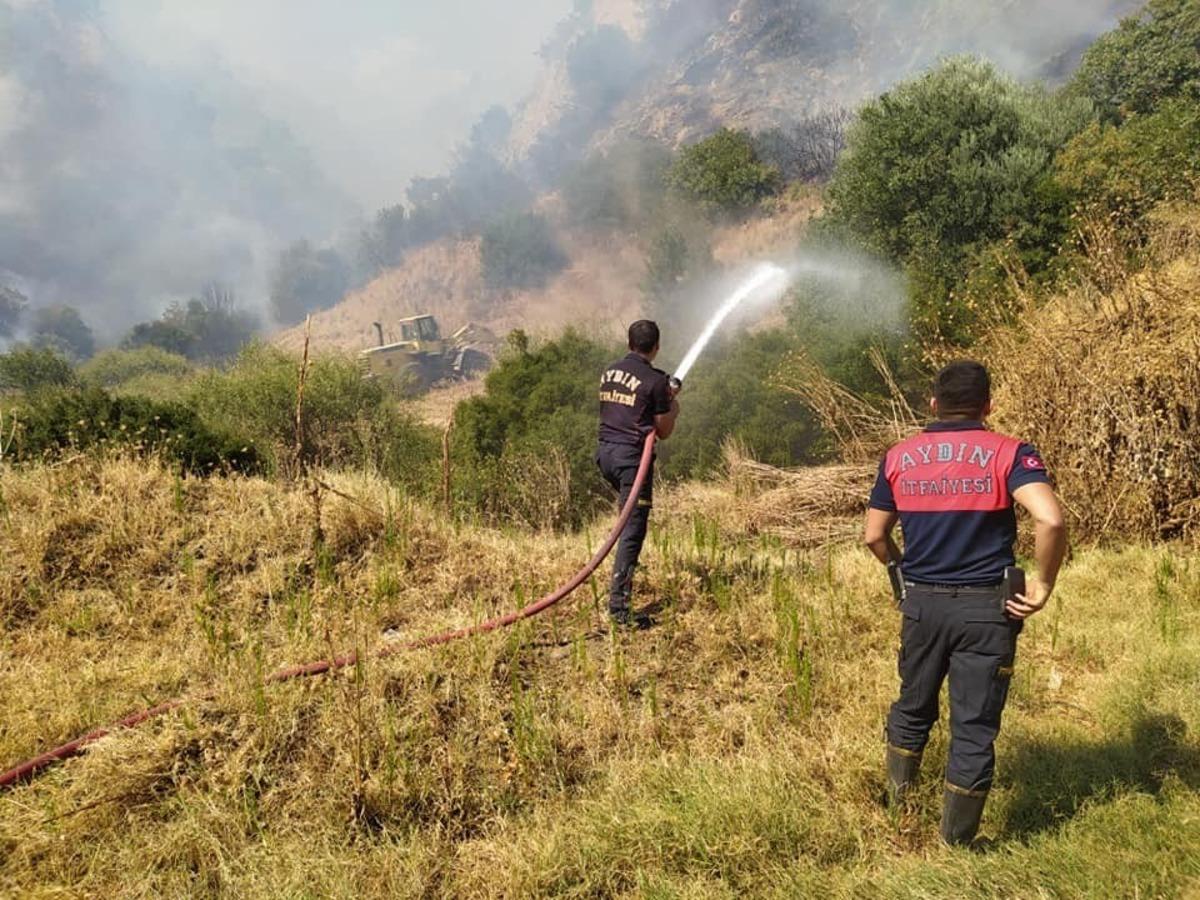 Aydın&rsquo;daki yangın tekrar alevlendi