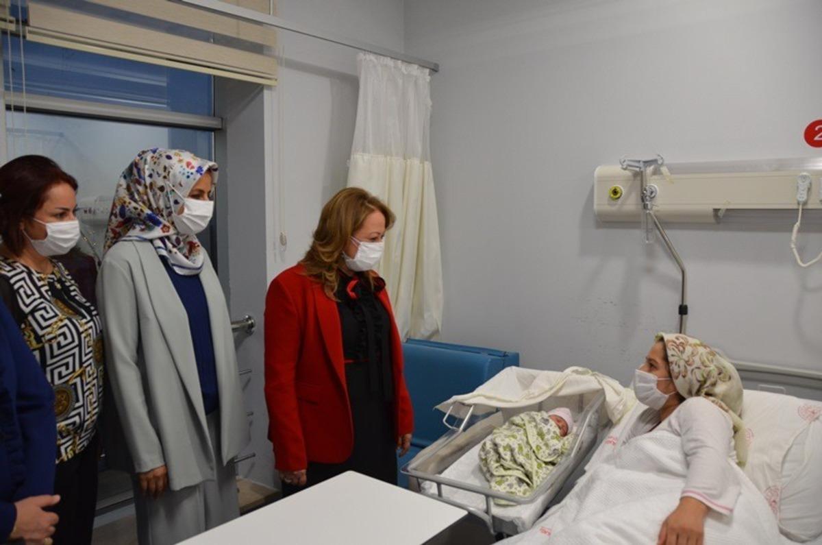 Rekt&ouml;r Karabulut&rsquo;tan hastane ziyareti