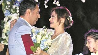 Sinem Öztürk, ilk görüşte aşık olmuş